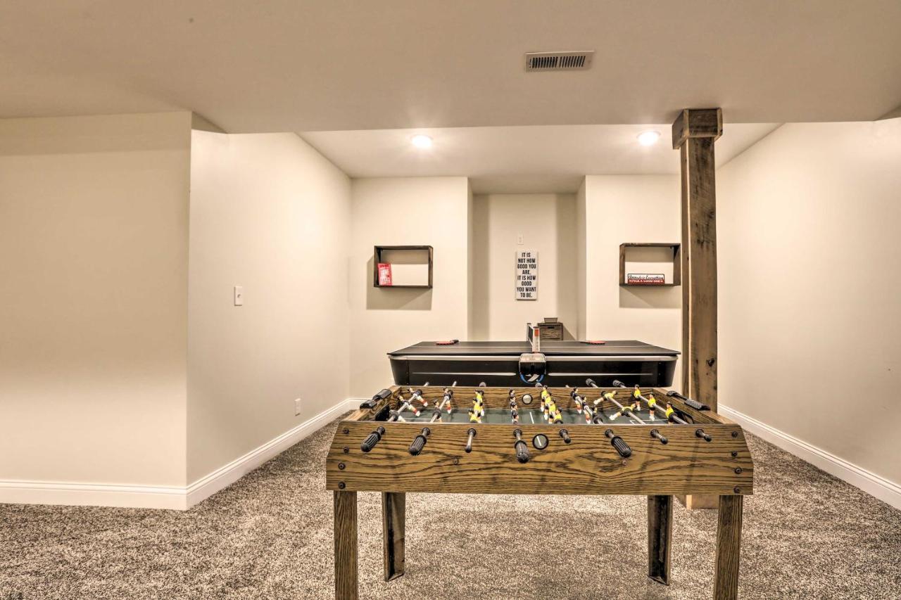 Chic Williamstown Retreat With Pool And Hot Tub!别墅 外观 照片