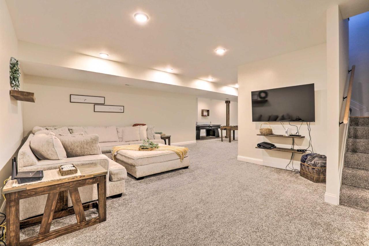 Chic Williamstown Retreat With Pool And Hot Tub!别墅 外观 照片
